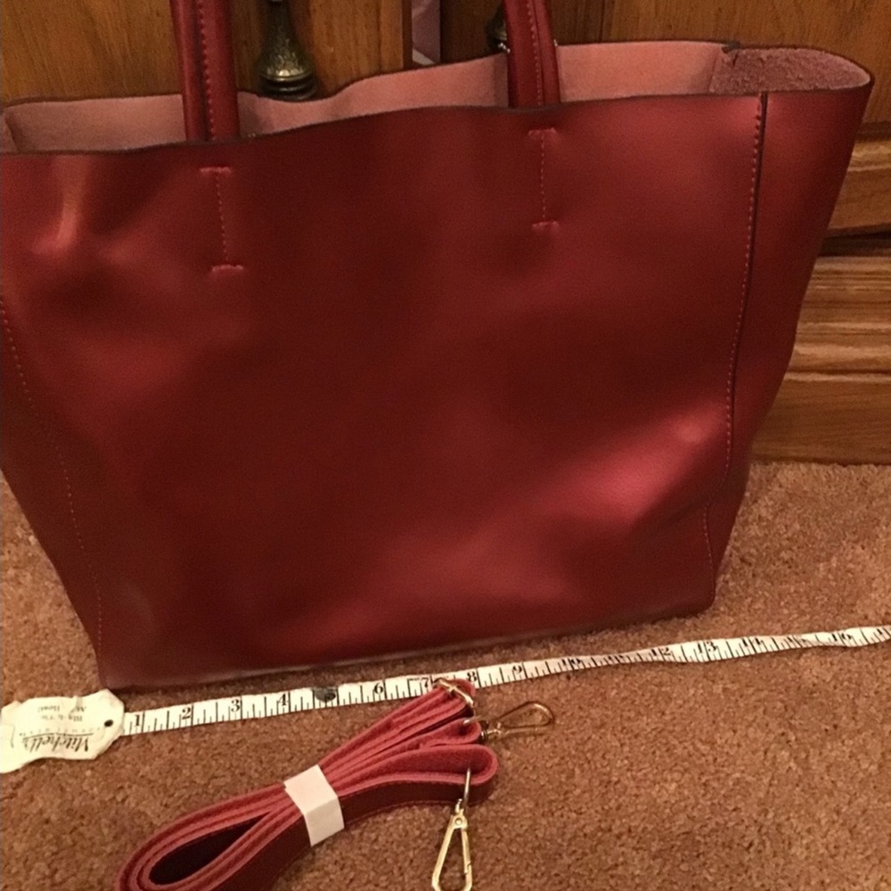 NWOT Burgundy Sheen Handbag Tote - Picture 3 of 5